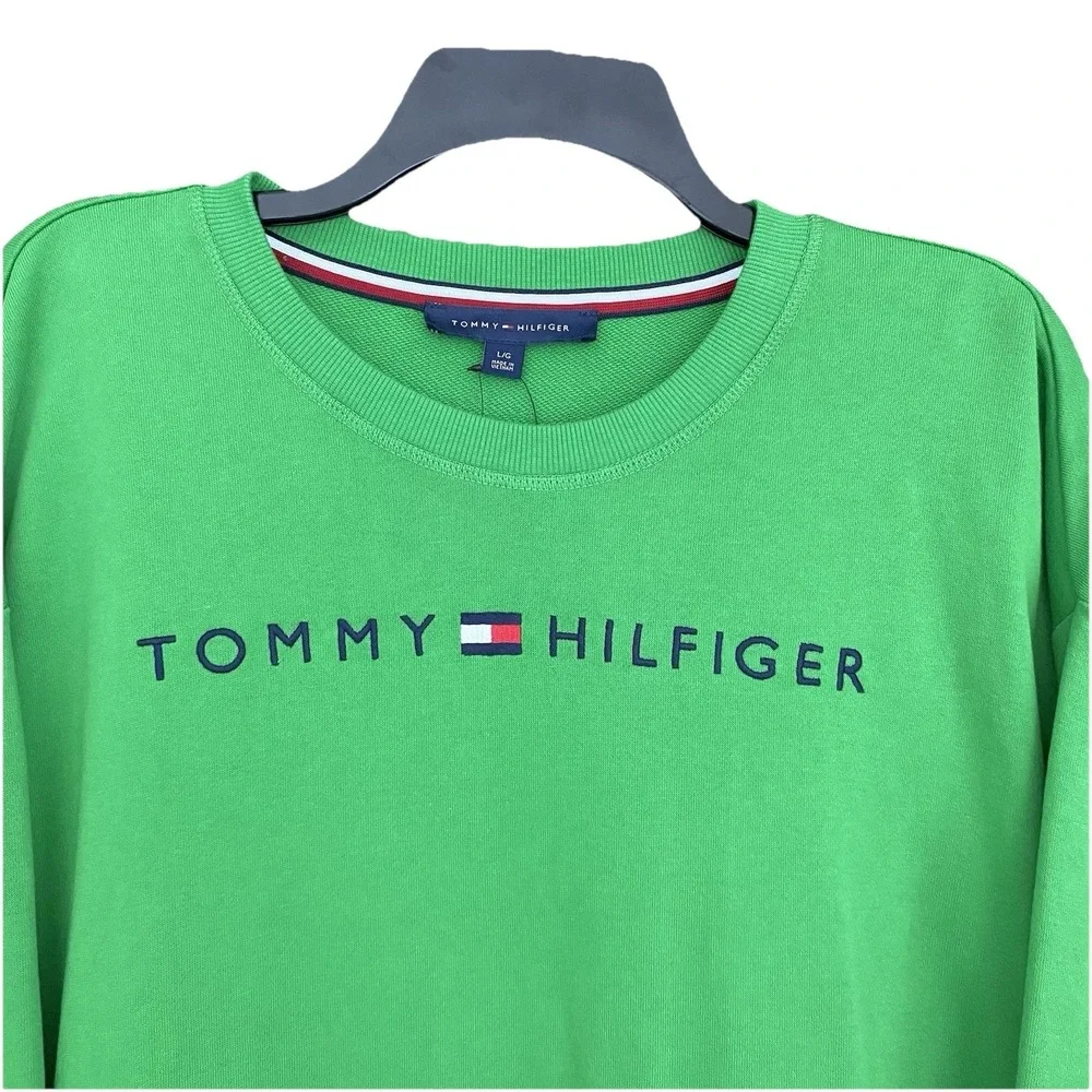 Tommy Hilfiger Men's Large Vibrant‎ Green Crewneck Sweatshirt Embroidered Logo